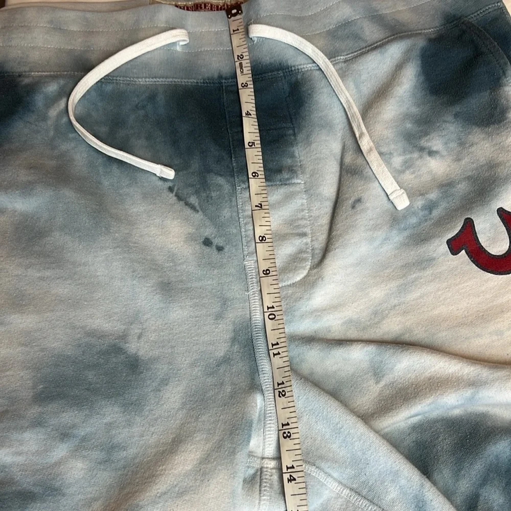 True Religion Camouflage Logo Men's Sweat Shorts SZ Large (New)